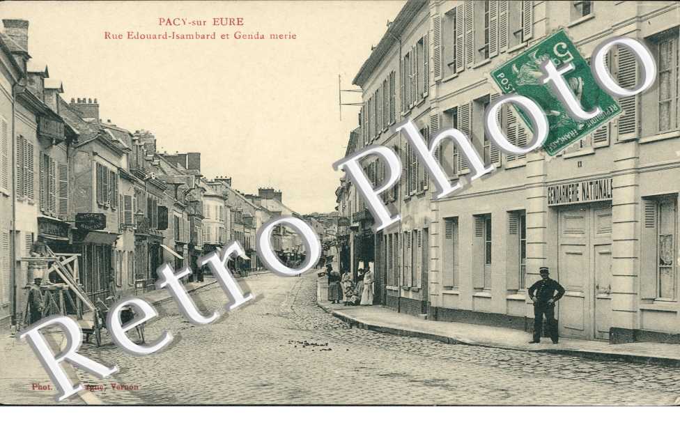 Rue Edouard-Isambard et Genda merie