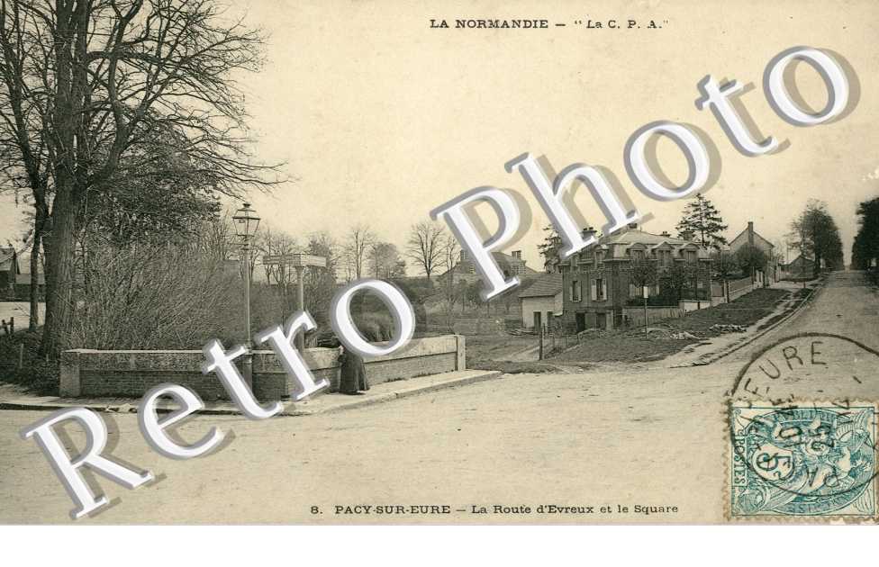 Route d'Evreux et le square