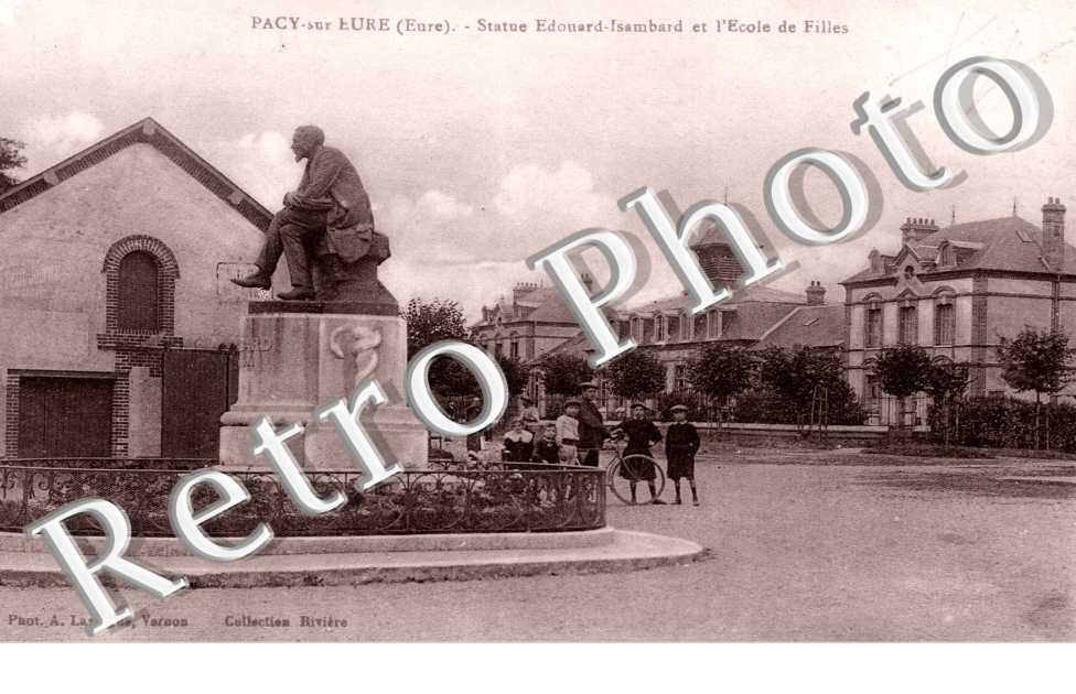 Statue Edouard Isambard et Ecole de Filles