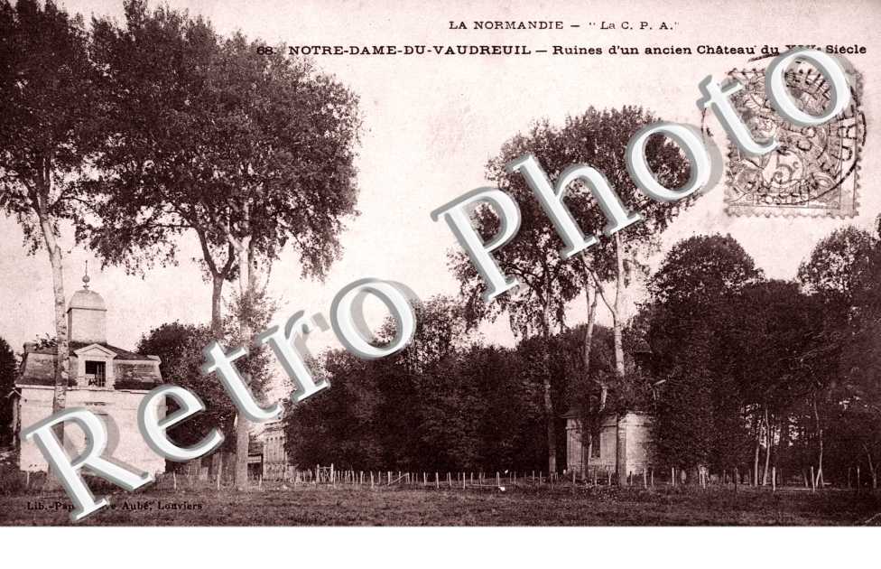 Ruines d&#039;un ancien chateau du XIV e s