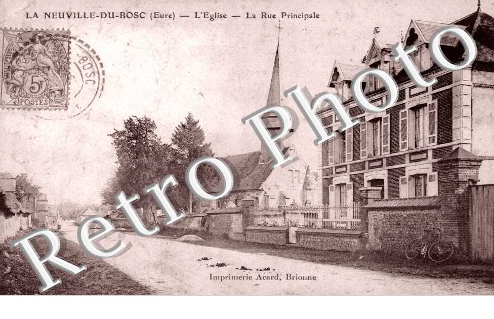 L&#039;eglise - la rue principale