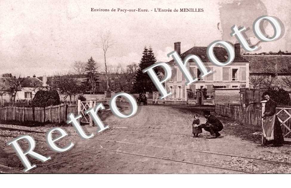 l&#039;entree de Menilles