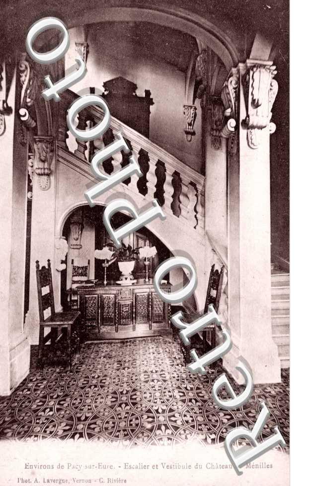 Escalier et vestibule du chateau