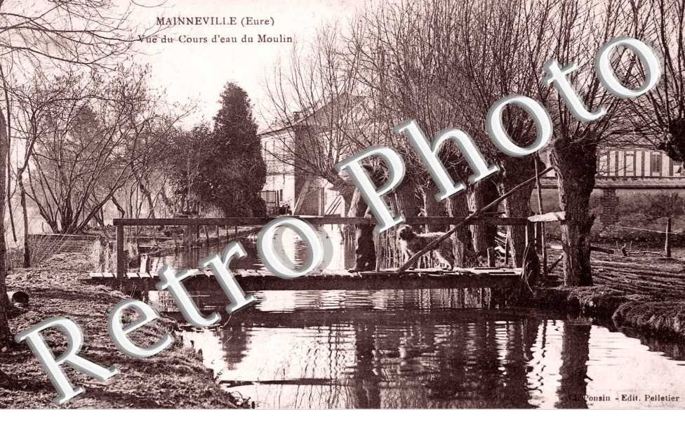Vue du cours d&#039;eau du moulin