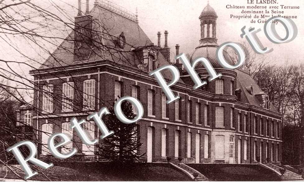 Chateau moderne avec terrasse
