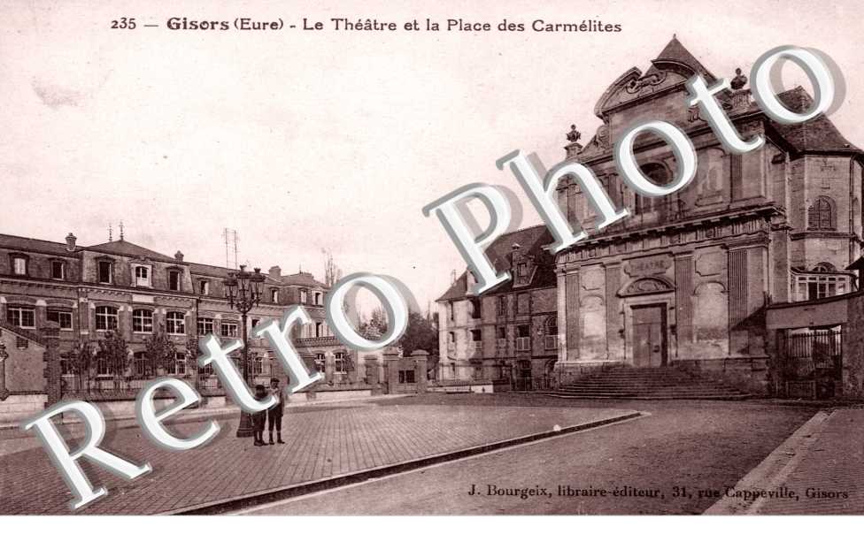 le theatre et la place des carmelites