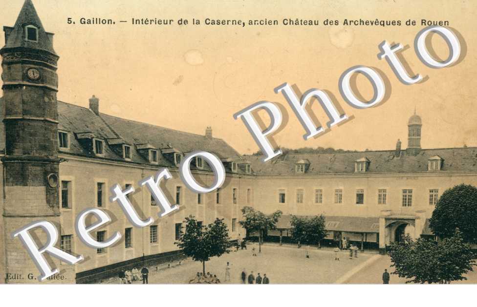 interieur de la caserne , ancien chateau des Archeveques de Rouen