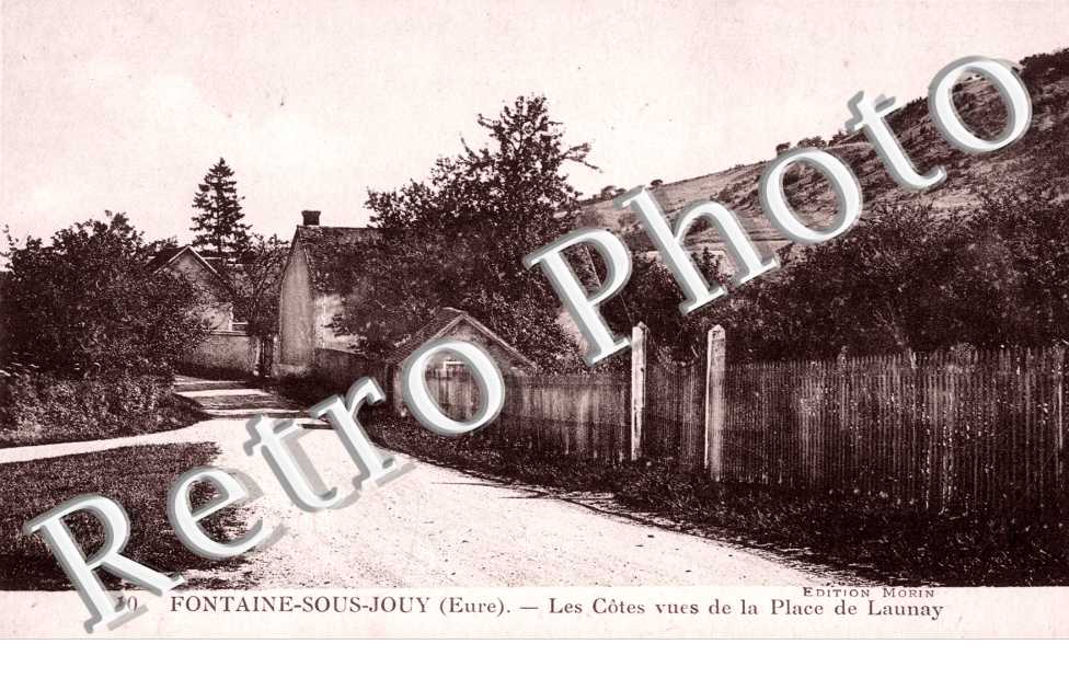 Les cotes vues de la place de Launay