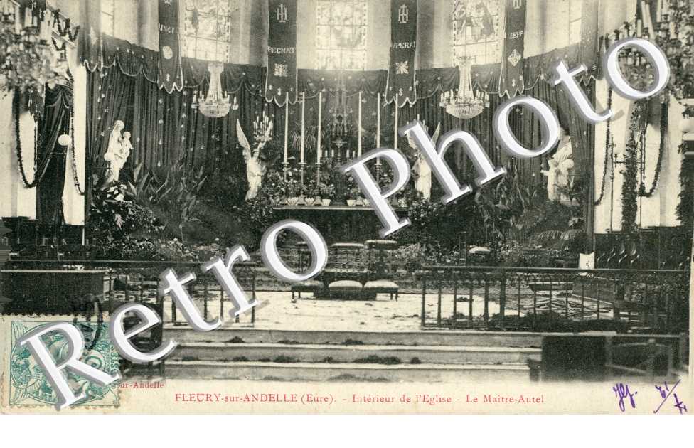 Interieur de l'eglise