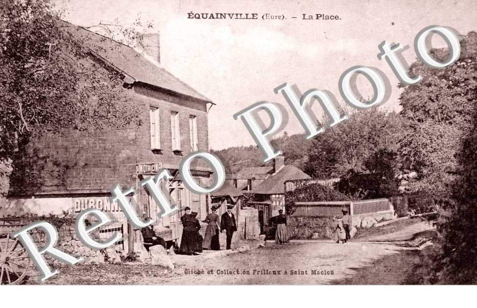 Equainville -   La place
