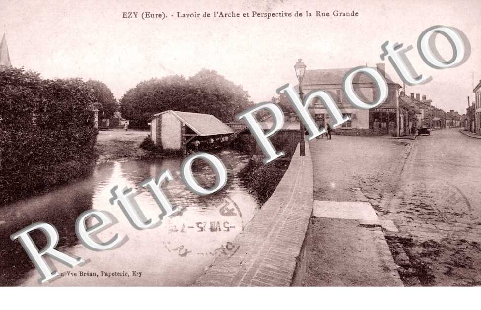 Lavoir de l&#039;Arche et Perspective de la Rue Grande