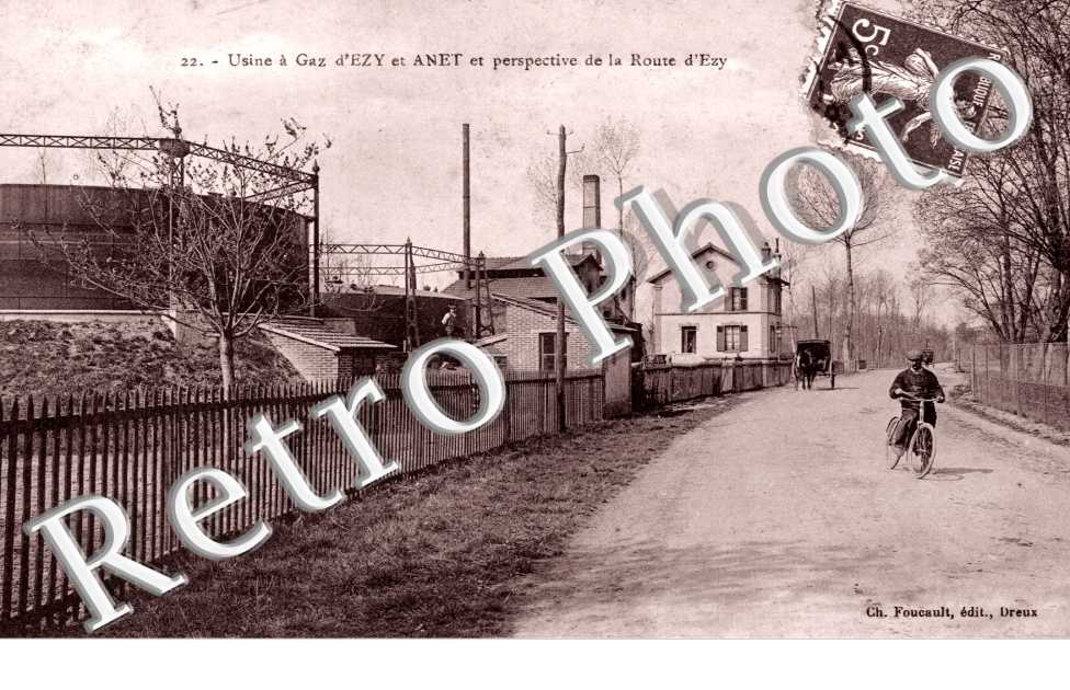 Usine a Gaz d&#039;Ezy et Anet et Perspective de la Route d&#039;Ezy