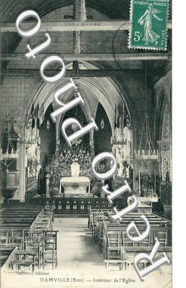 Interieur de l'eglise