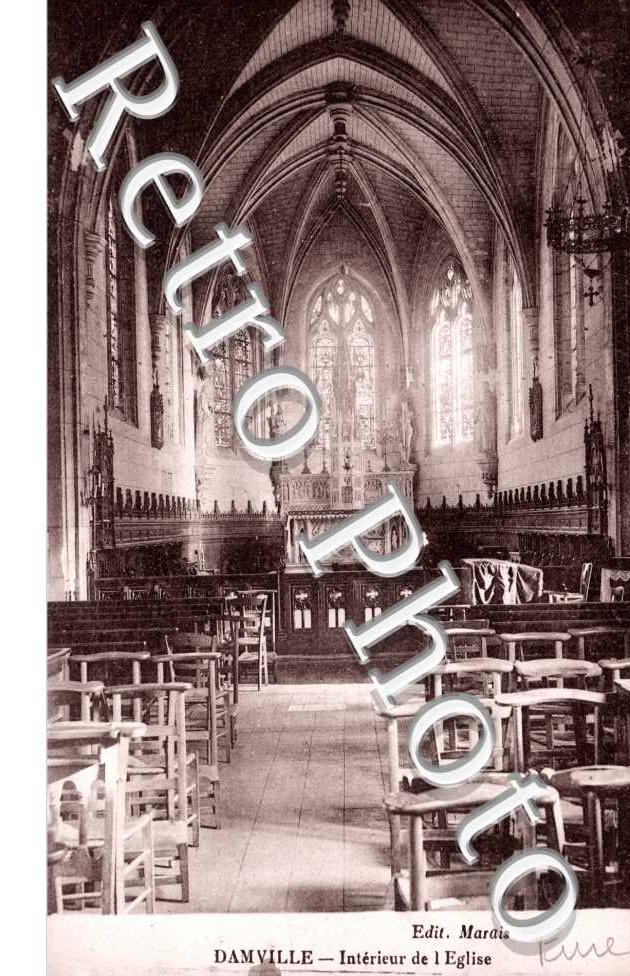 Interieur de l'eglise