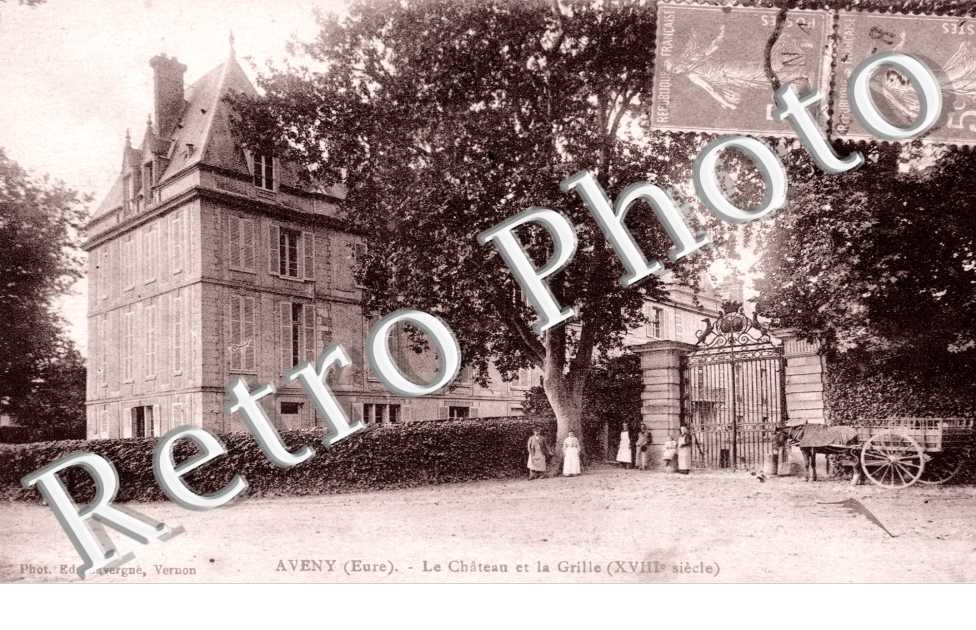 Chateau et la grille - Aveny
