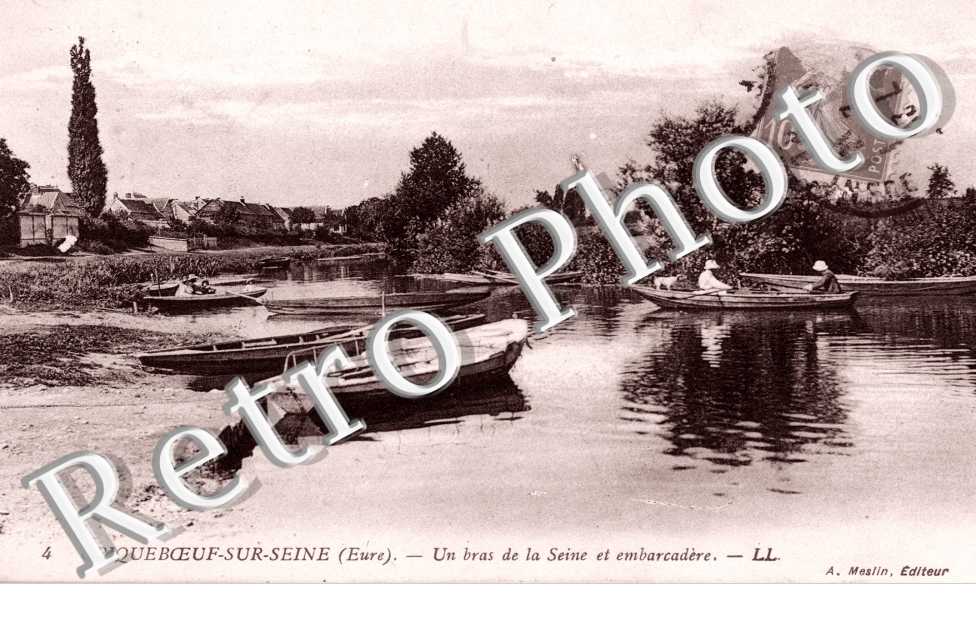 Un bras de la Seine et embarcadere