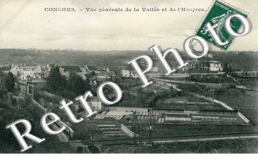 Vue generale de la vallee et de l'hospice