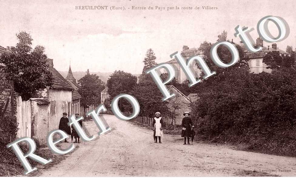 Entree du pays par la route de Villiers