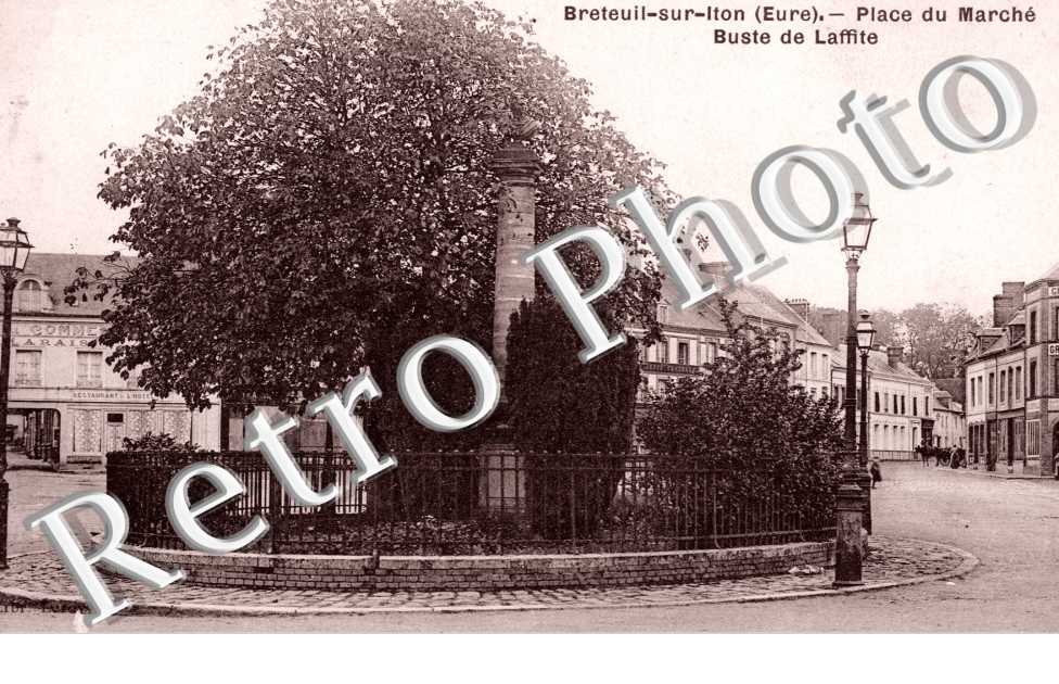 Place du marche - Buste de Laffite