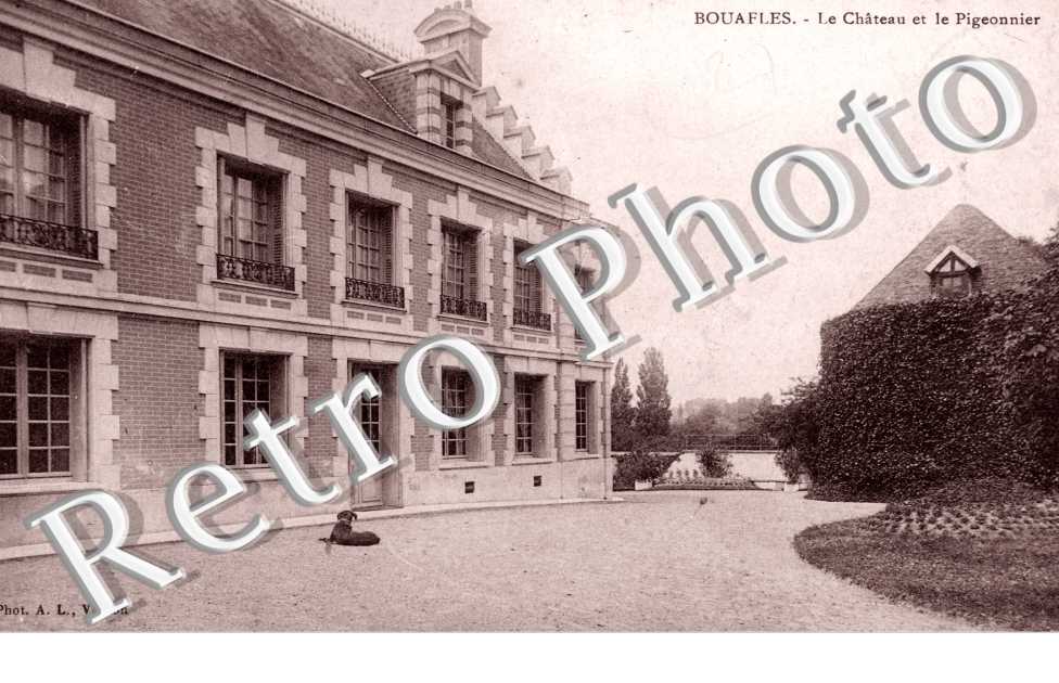 Le chateau et le pigeonnier