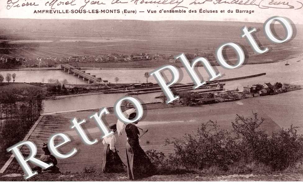 Vue d&#039;ensemble des ecluses et du barrage