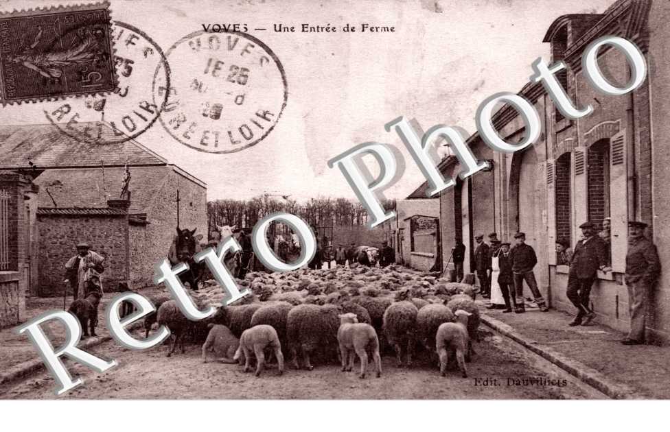 Une Entree de Ferme