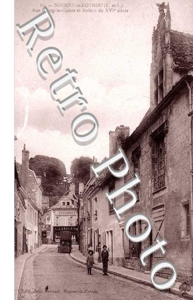 Rue Bourg le Comte et Maison du XVIe siecle