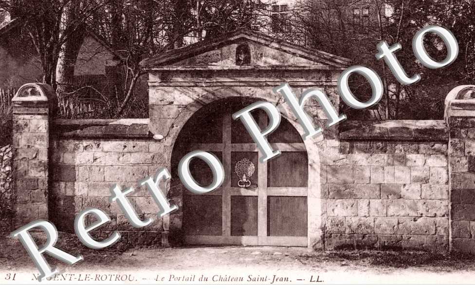 Portail du Chateau Saint Jean