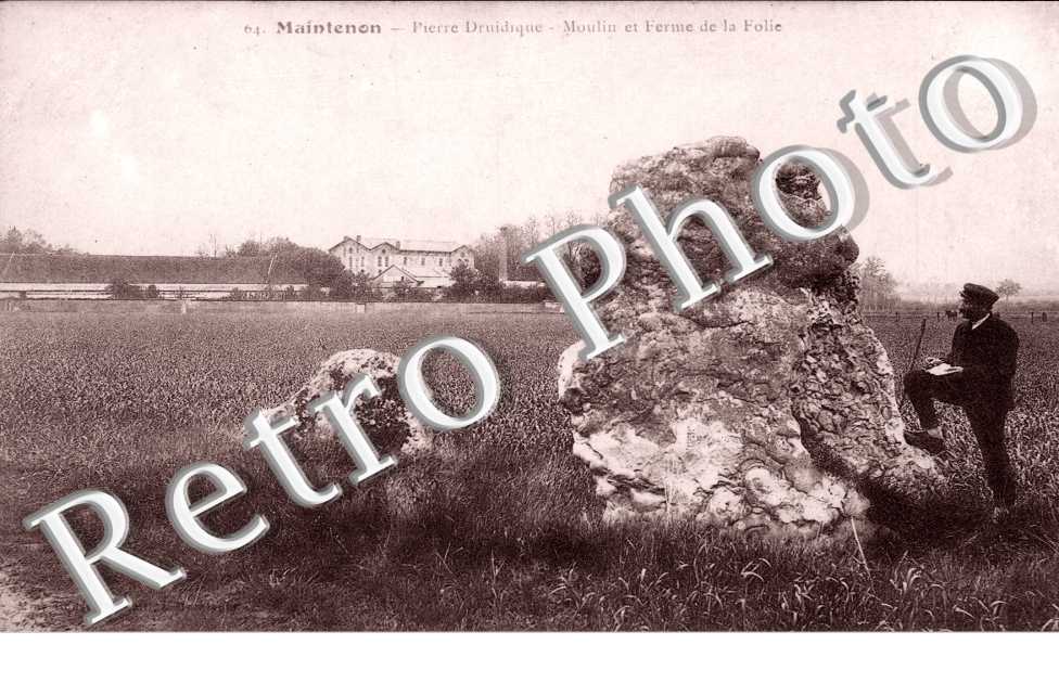 Pierre Druidique et Moulin Ferme de la Folie