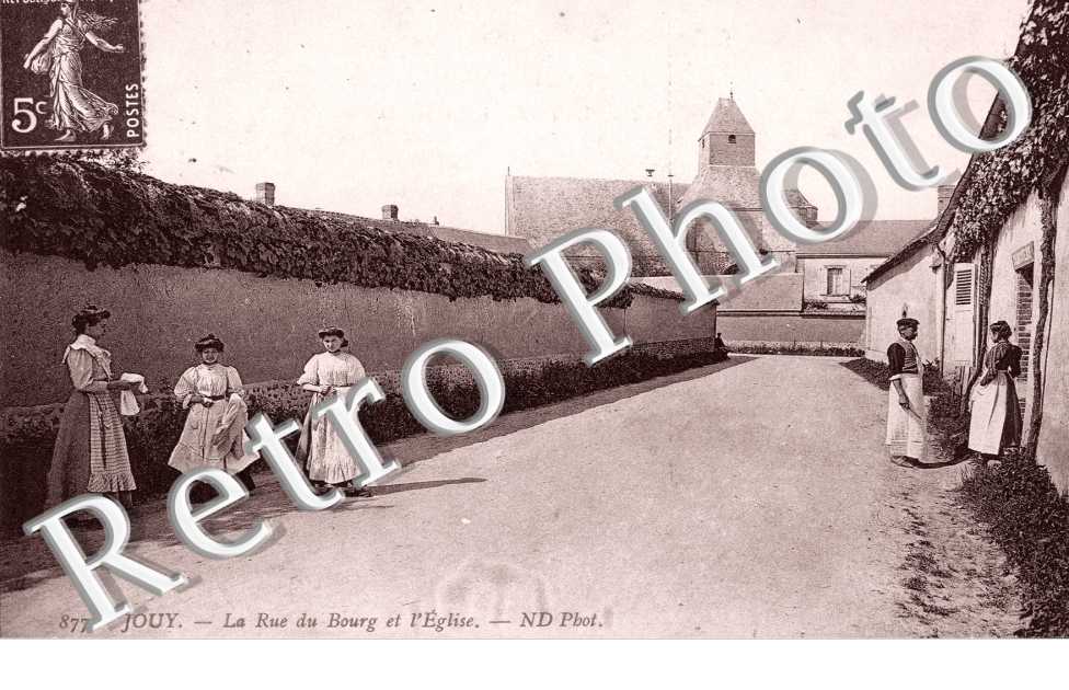 rue du bourg et l&#039;eglise