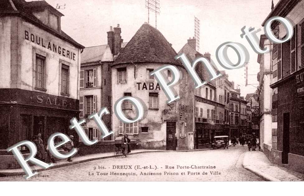 Rue Porte Chartraine, Tour Hennequin