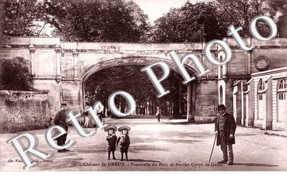 passerelle du parc et ancien Corps de Garde