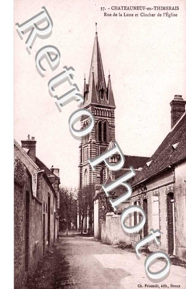 Rue de la Lune et Clocher de l&#039;Eglise