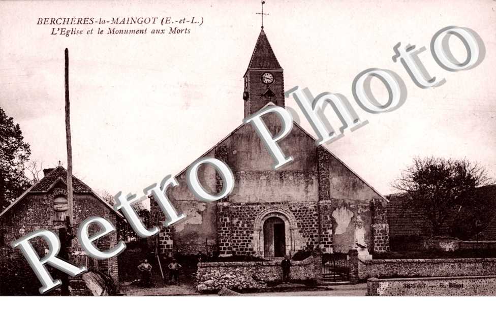 Eglise et le monument aux morts