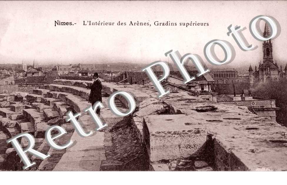 l'Interieur des Arenes, Gradins Superieurs