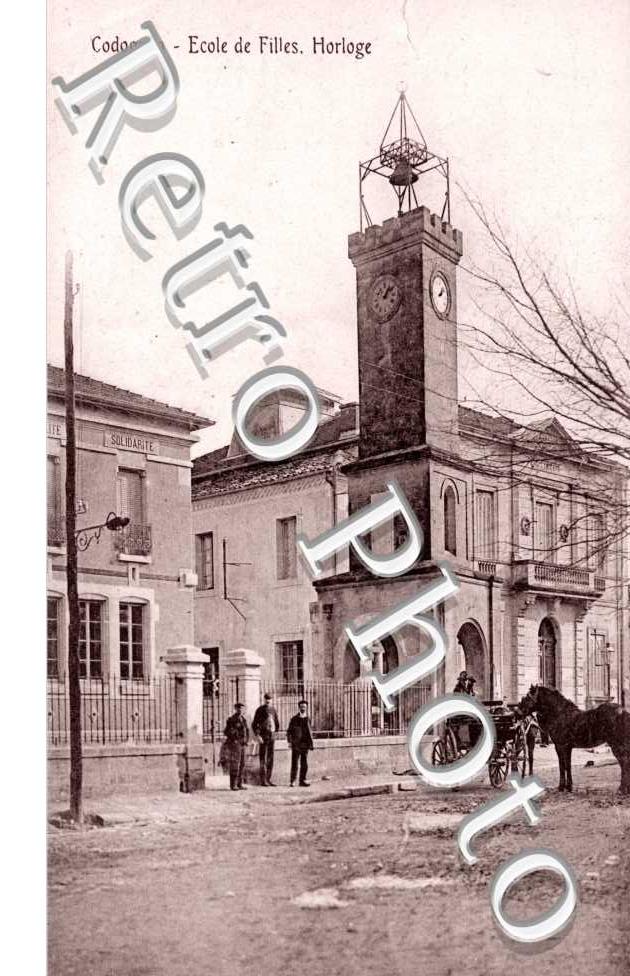 Ecole de filles - horloge