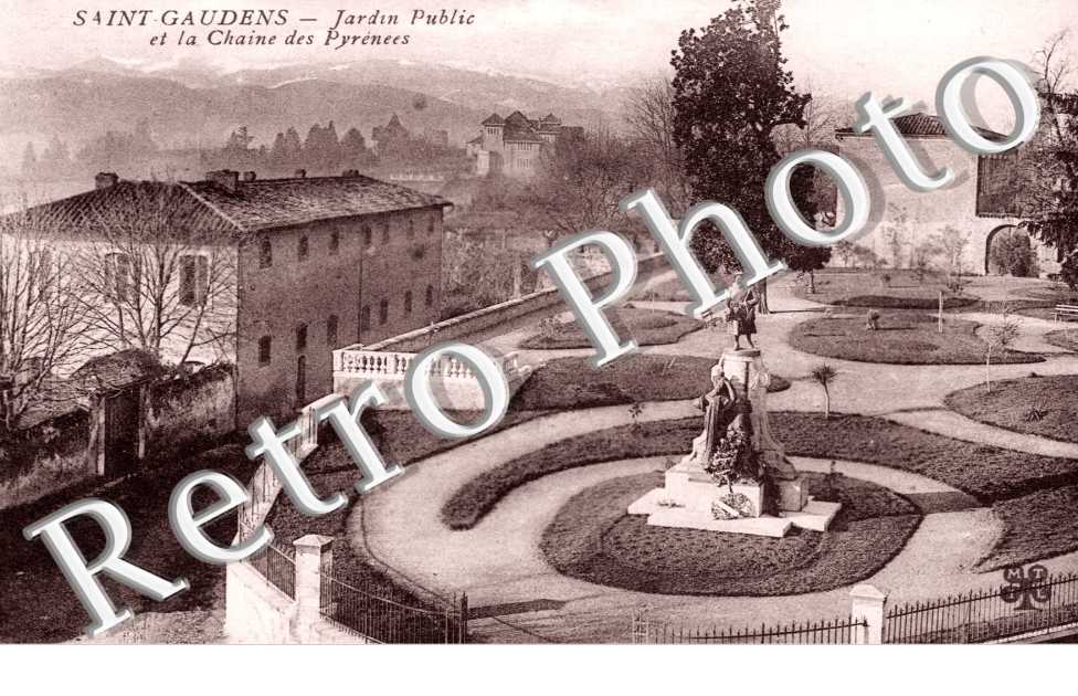 jardin public et la chaine des pyrenees