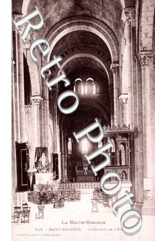 Interieur de l'eglise
