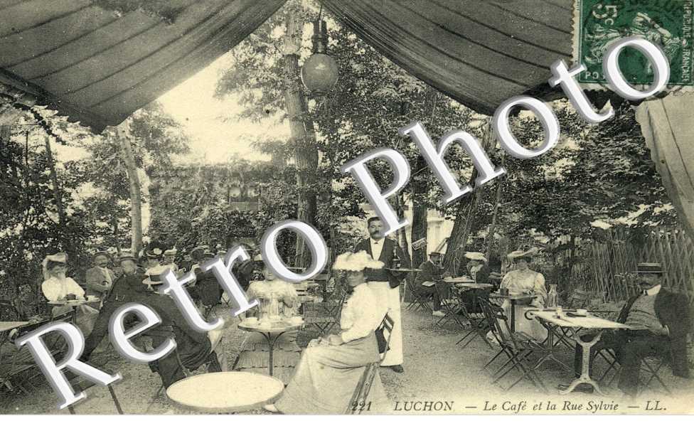 Le Cafe et la Rue Sylvie