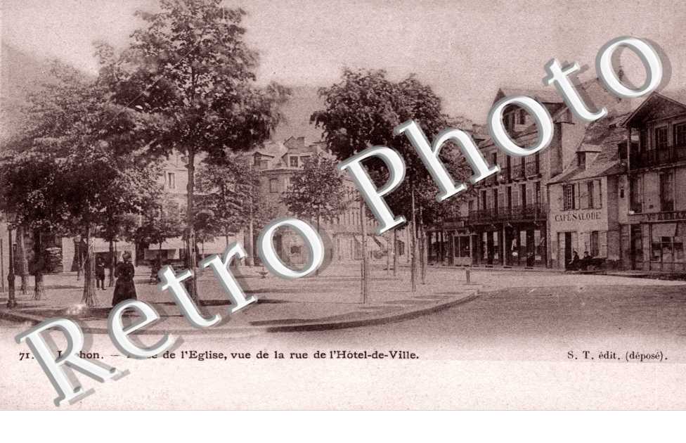 place de l'Eglise vue de la rue de l'hôtel de Ville