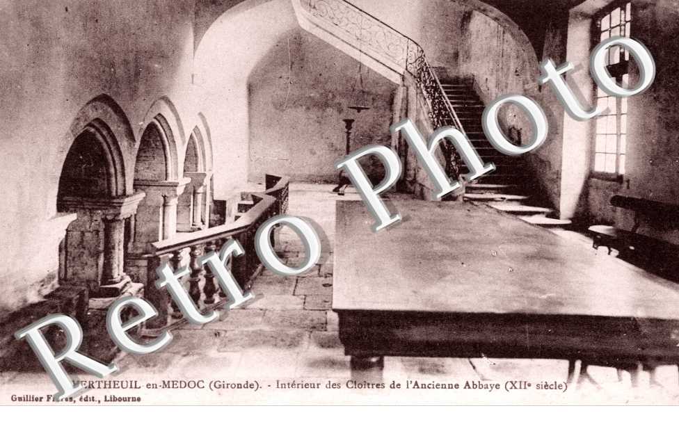 Interieur des Cloitres de l&#039;Ancienne Abbaye