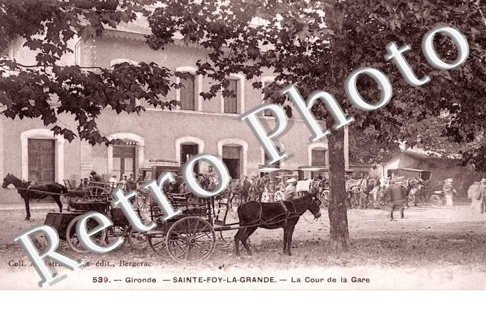 la cour de la gare
