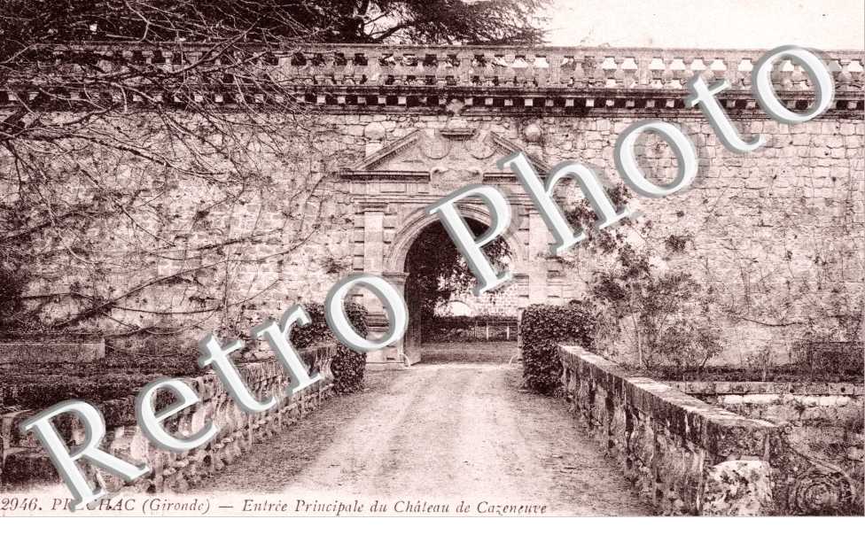 Entree principale du chateau de Cazeneuve