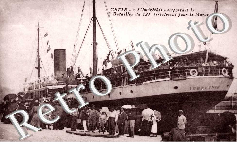 L'Imerithie emportant le 2eme bataillon du 121 territorial pour le Maroc