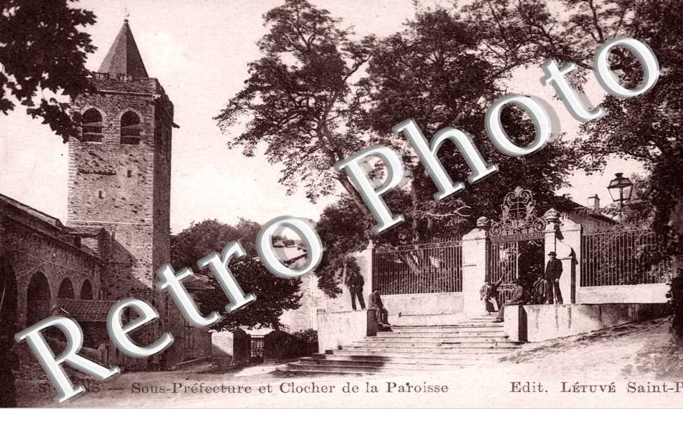 Sous Prefecture et Clocher de la Paroisse