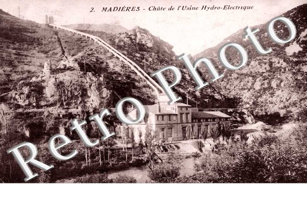 Chute de l&#039;usine hydro-electrique