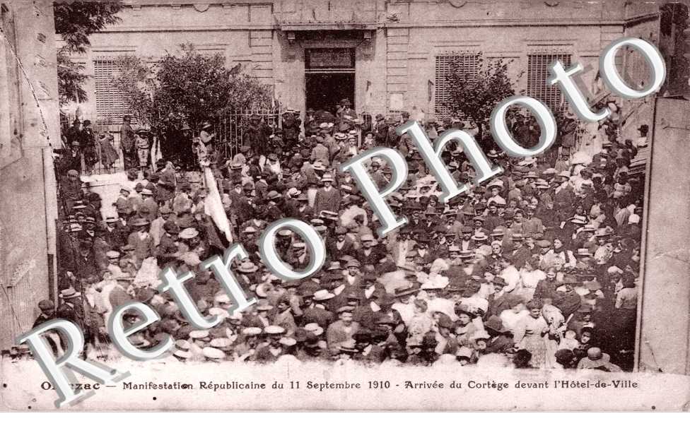 Manifestaion du 11 septembre 1910 devant l&#039;Hotel de Ville