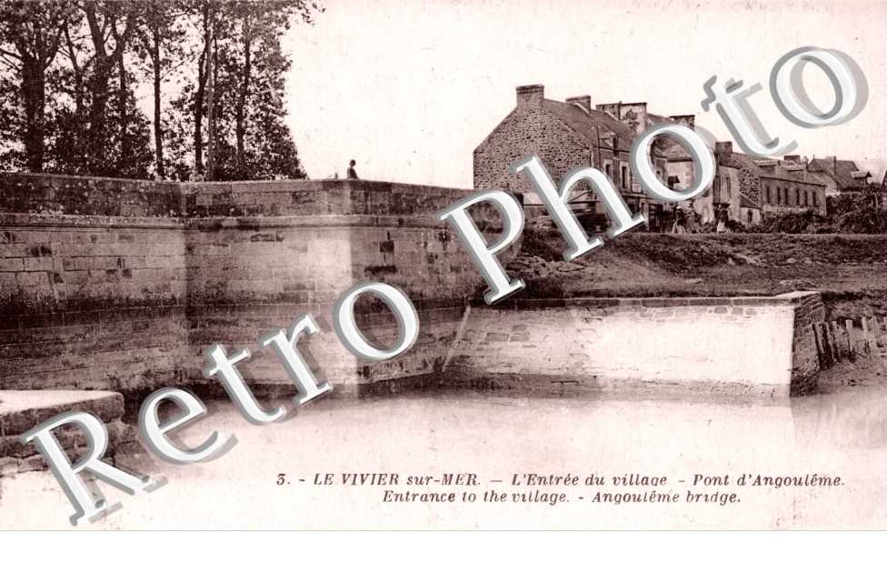 l&#039;Entree du village, Pont d&#039;Angouleme