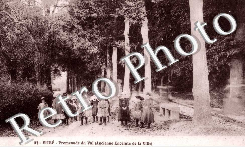 promenade du val (ancienne enceinte de la ville)