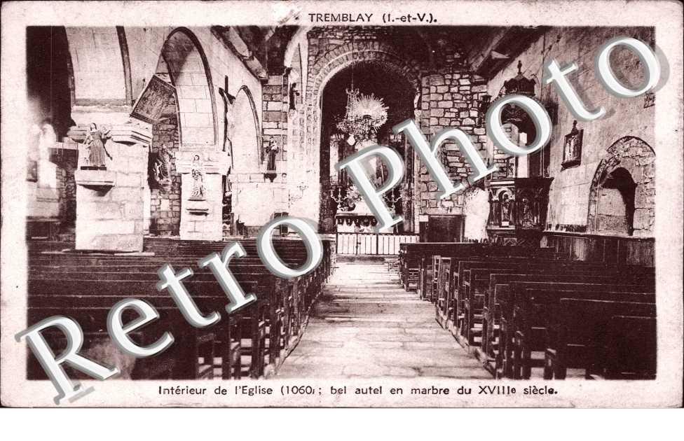 Interieur de l&#039;Eglise - Bel Autel en marbre du XVIIIe siecle